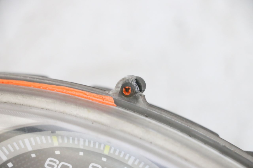 photo de TELLERSTAND YAMAHA XMAX X-MAX 125 (2006 - 2009) - Focus op structuur