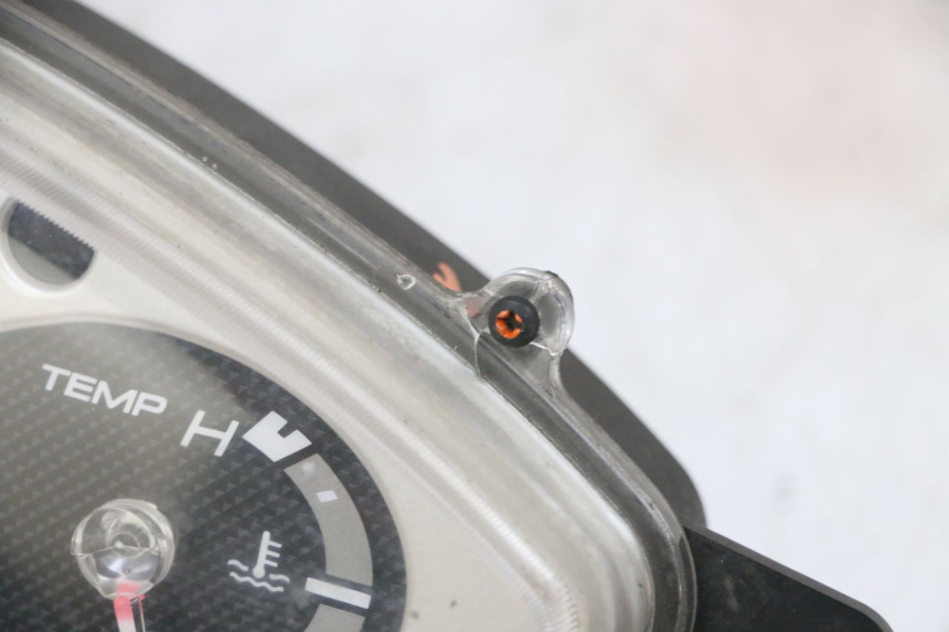 photo de TELLERSTAND YAMAHA XMAX X-MAX 125 (2006 - 2009) - Alternatieve hoek