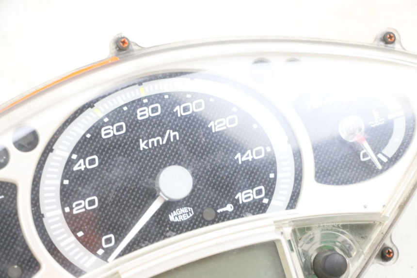 photo de TELLERSTAND YAMAHA XMAX X-MAX 125 (2006 - 2009) - Zoom op gebruiksstaat