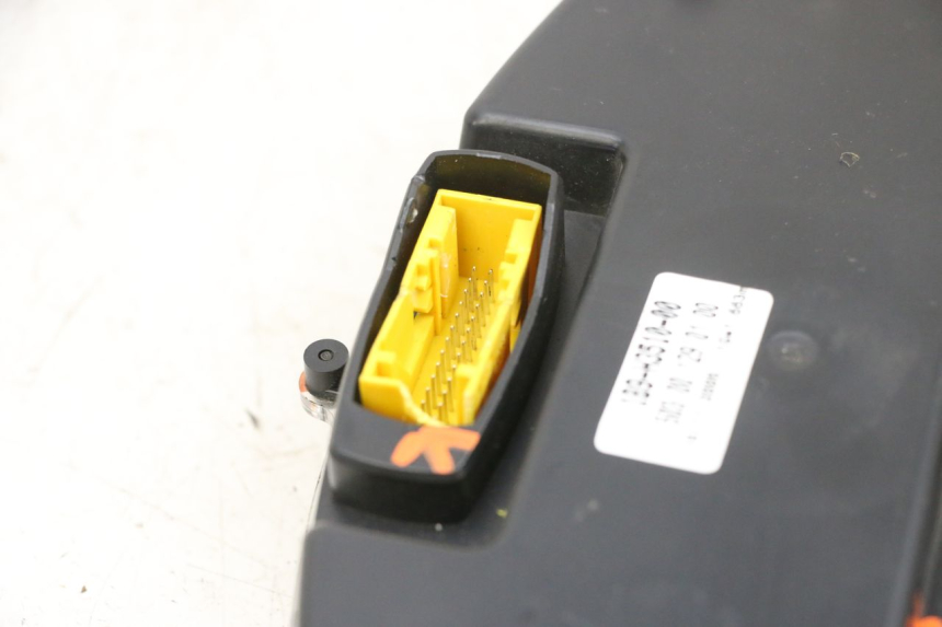 photo de TELLERSTAND YAMAHA XMAX X-MAX 125 (2006 - 2009) - Markeringen en referenties