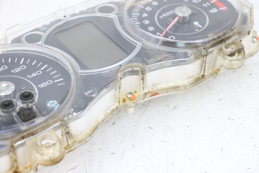 photo de TELLERSTAND YAMAHA X-MAX XMAX 125 (2010 - 2013) - Staat van het oppervlak