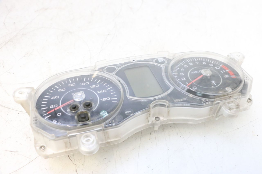 photo de TELLERSTAND YAMAHA X-MAX XMAX 125 (2010 - 2013) - Overzicht