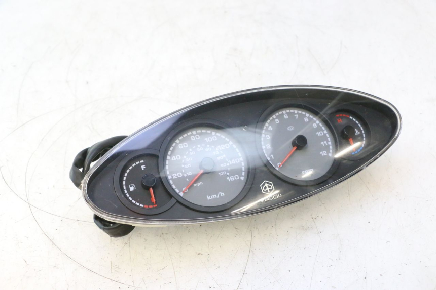 photo de TELER PIAGGIO X9 AMALFI 180 (2000 - 2003) - Technische close-up