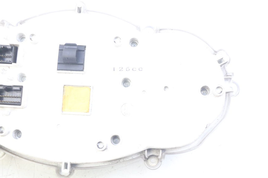 photo de TELLERSTAND PIAGGIO XEVO - X EVO 125 (2007 - 2017) - Bevestigingspunten