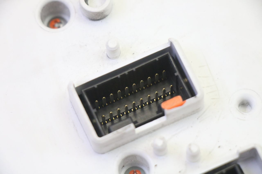 photo de TELLERSTAND PIAGGIO XEVO - X EVO 125 (2007 - 2017) - Kenmerkende details