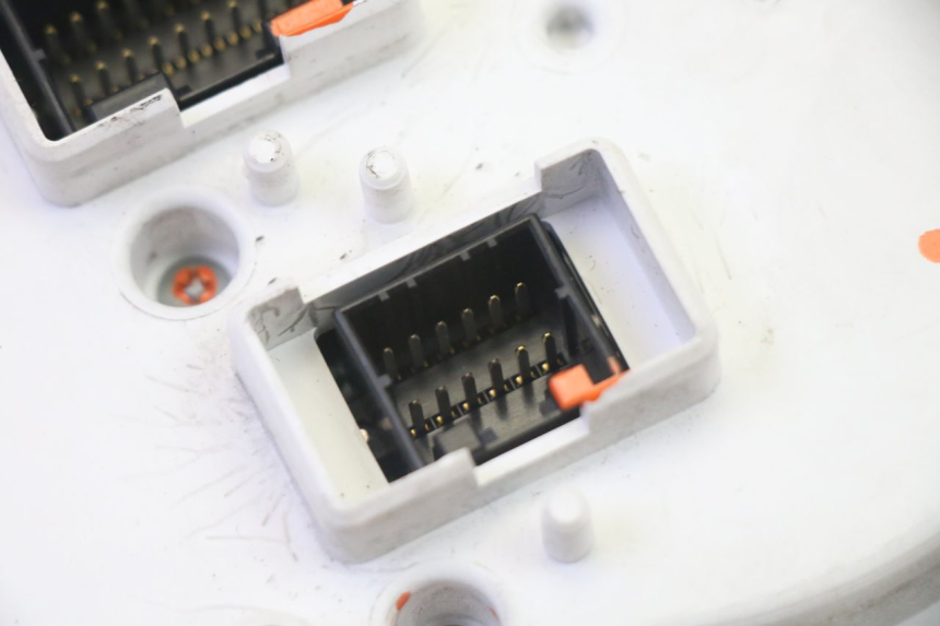 photo de TELLERSTAND PIAGGIO XEVO - X EVO 125 (2007 - 2017) - Zoom op componenten