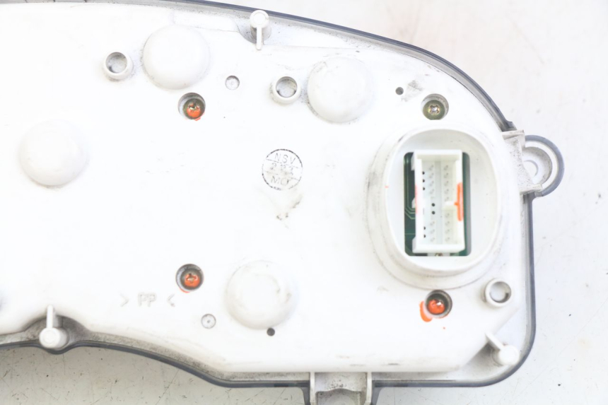 photo de TELLERSTAND YAMAHA YP MAJESTY 400 (2004 - 2008) - Bevestigingspunten