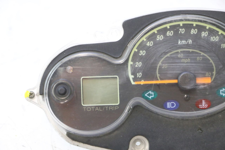 photo de TELLERSTAND YAMAHA YP MAJESTY 125 (2002 - 2006) - Zoom op componenten