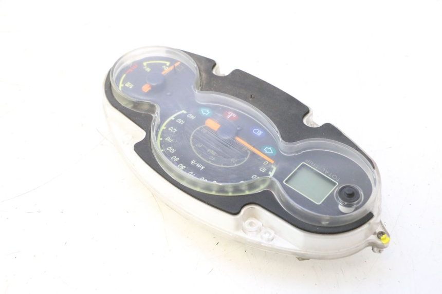 photo de TELLERSTAND YAMAHA YP MAJESTY 125 (2002 - 2006) - Detailaanzicht