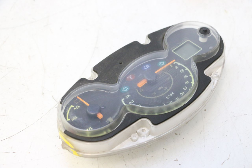 photo de TELLERSTAND YAMAHA YP MAJESTY 125 (2002 - 2006) - Focus op structuur