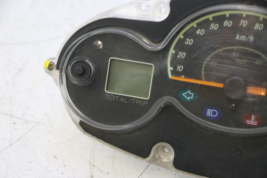photo de TELLERSTAND YAMAHA YP MAJESTY 125 (2002 - 2006) - Detail van het onderdeel