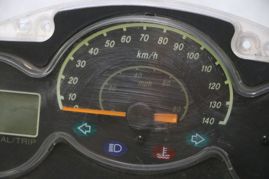 photo de TELLERSTAND YAMAHA YP MAJESTY 125 (2002 - 2006) - Zoom op gebruiksstaat