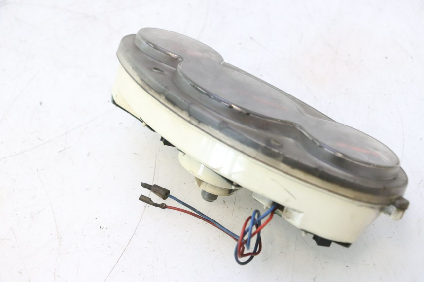photo de TELLERSTAND YAMAHA YP MAJESTY 125 (1998 - 2001) - Kenmerkende details