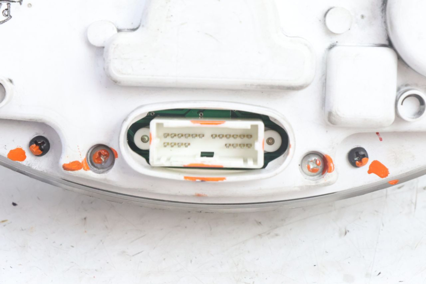 photo de TELLERSTAND YAMAHA YP MAJESTY 125 (2007 - 2010) - Bevestigingspunten