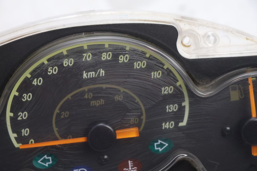 photo de TELLERSTAND YAMAHA YP MAJESTY 125 (2002 - 2006) - Technische close-up