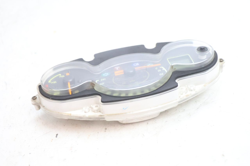 photo de TELLERSTAND YAMAHA YP MAJESTY 125 (2002 - 2006) - Bevestigingspunten