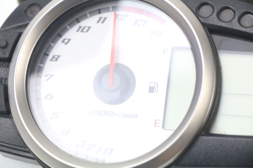 photo de TELLERSTAND KAWASAKI Z ABS 750 (2007 - 2013) - Zoom op gebruiksstaat