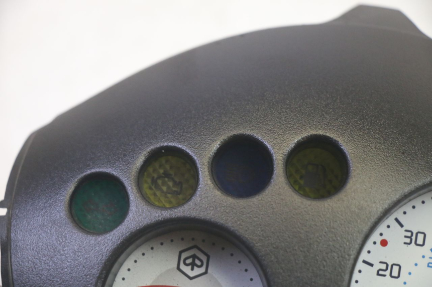 photo de TELLERSTAND PIAGGIO ZIP 4T 50 (2018 - 2020) - Zoom op gebruiksstaat