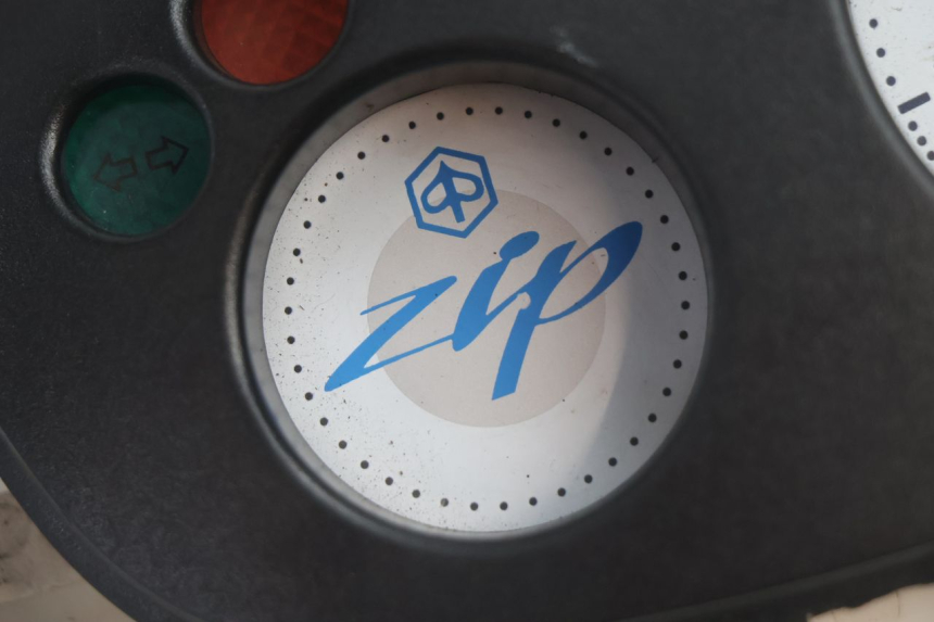 photo de TELLERSTAND PIAGGIO ZIP 4T 50 (2006 - 2017) - Zoom op gebruiksstaat