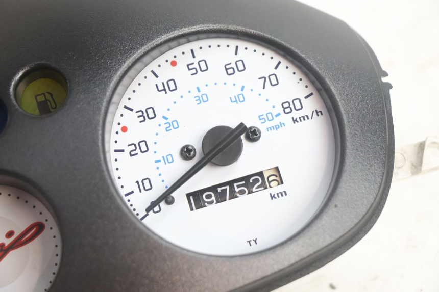photo de TELER PIAGGIO ZIP IGET 4T 50 (2021 - 2023) - Andere kijkhoek