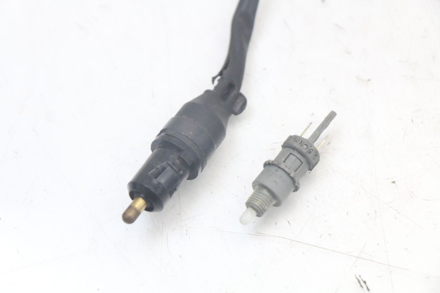 photo de STOPLICHTSCHAKELAAR QUADRO 3D S 350 (2013 - 2018) - Detail van het onderdeel