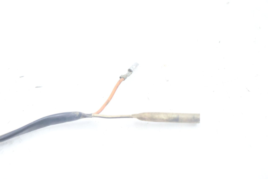 photo de ACHTERREMLICHTSCHAKELAAR SUZUKI DR S 600 (1985 - 1989) - Andere kijkhoek