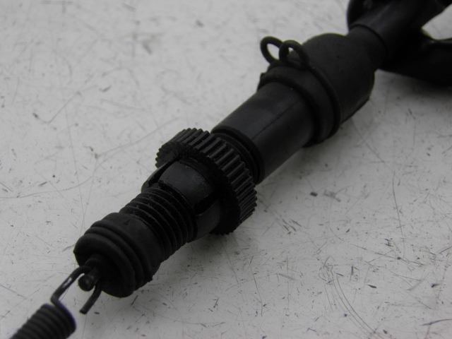 photo de ACHTERREMLICHTSCHAKELAAR HONDA CB SEVEN FITTY 750 (1992 - 2003) - Technische close-up