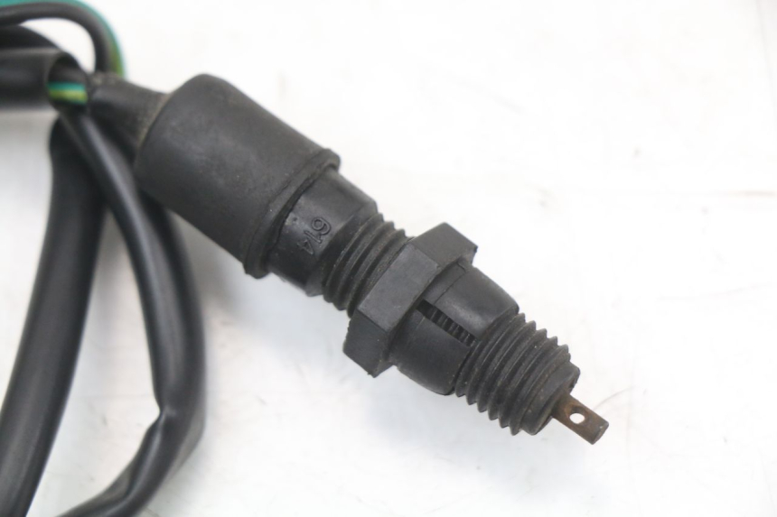 photo de ACHTERREMLICHTSCHAKELAAR KYMCO K-PW K-PIPE 50 (2012 - 2017) - Detail van het onderdeel