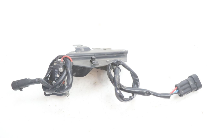 photo de ACHTERREMLICHTSCHAKELAAR CAN-AM SPYDER RS 1000 (2008 - 2012) - Zoom op gebruiksstaat