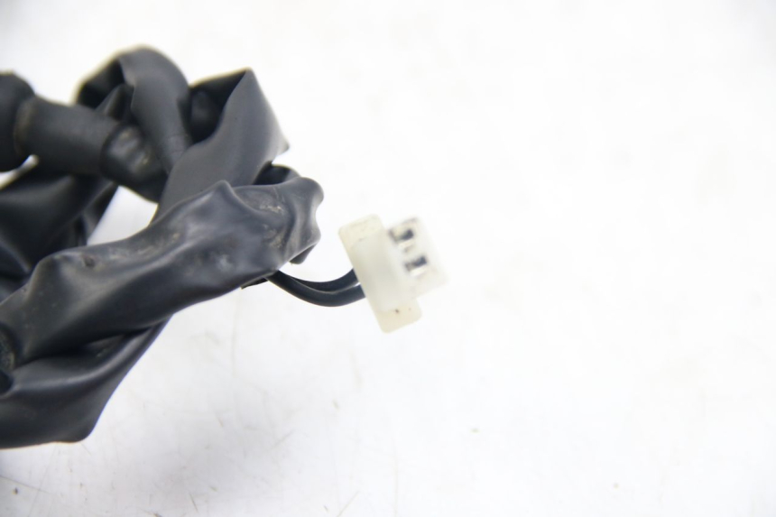 photo de ACHTERREMLICHTSCHAKELAAR HONDA XR L 125 (2003 - 2007) - Technische close-up