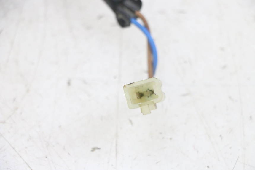 photo de ACHTERREMLICHTSCHAKELAAR KAWASAKI ZR 7 750 (1999 - 2004) - Zoom op gebruiksstaat