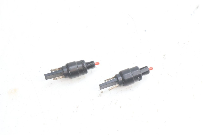 photo de STOPLICHTSCHAKELAAR APRILIA ATLANTIC S 125 (2010 - 2013) - Detail van het onderdeel