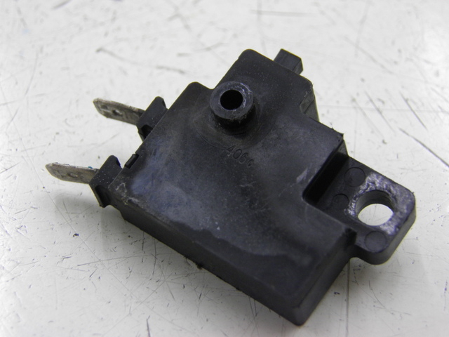 photo de RECHTS REMLICHTSCHAKELAAR HONDA CG 125 (2005 - 2007) - Detail van het onderdeel