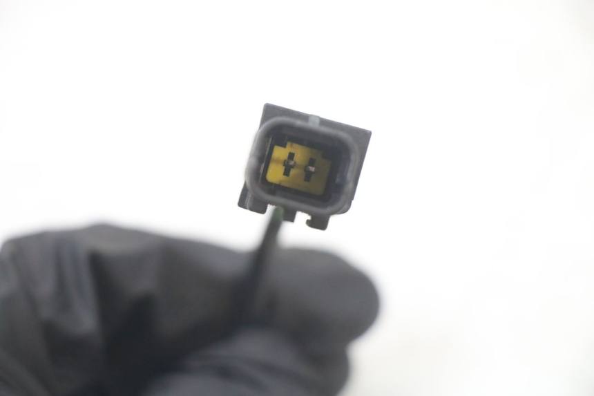 photo de RECHTS REMLICHTSCHAKELAAR PEUGEOT SATELIS COMPRESSOR K15 125 (2006 - 2009) - Technische close-up