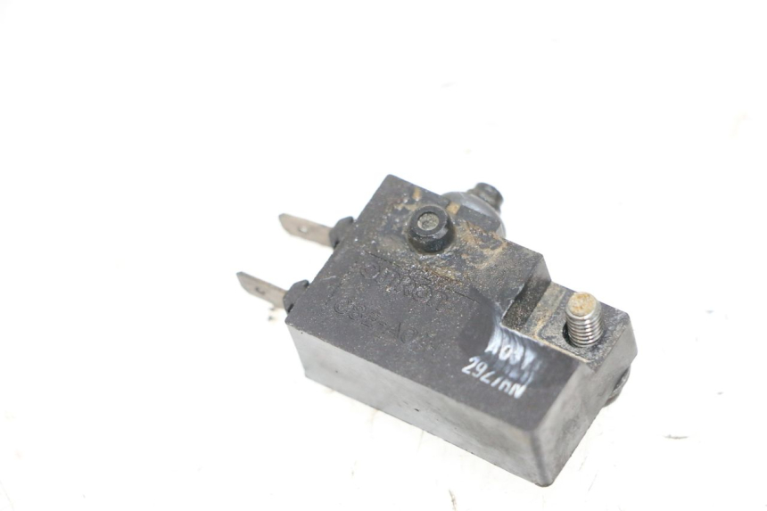 photo de RECHTS REMLICHTSCHAKELAAR YAMAHA YFM R RAPTOR 250 (2008 - 2014) - Zoom op gebruiksstaat