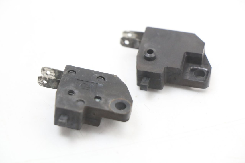 photo de STOPLICHTSCHAKELAAR LONGJIA EASY MAX 125 (2020 - 2024) - Zoom op gebruiksstaat