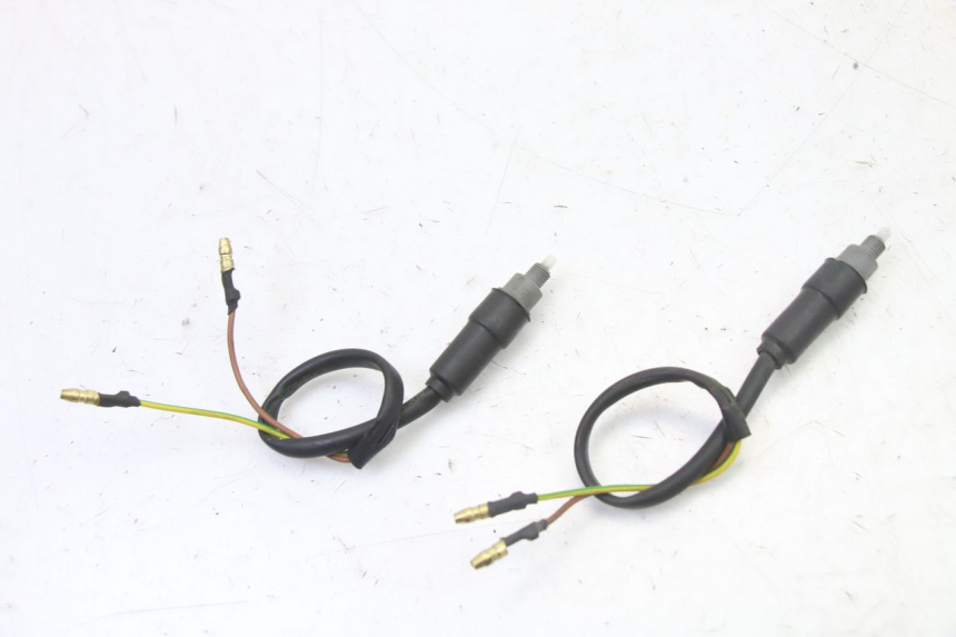 photo de STOPLICHTSCHAKELAAR YAMAHA JOG R 50 (2004 - 2014) - Technische close-up