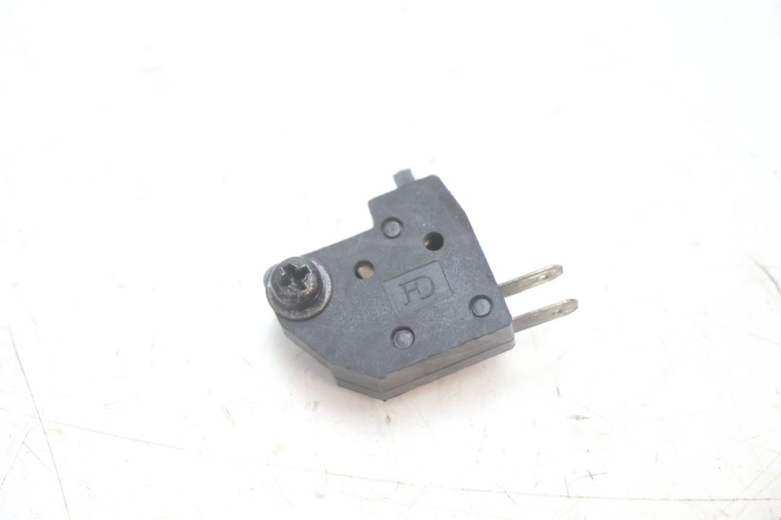 photo de STOPLICHTSCHAKELAAR PEUGEOT KISBEE 2T 50 (2010 - 2017) - Andere kijkhoek