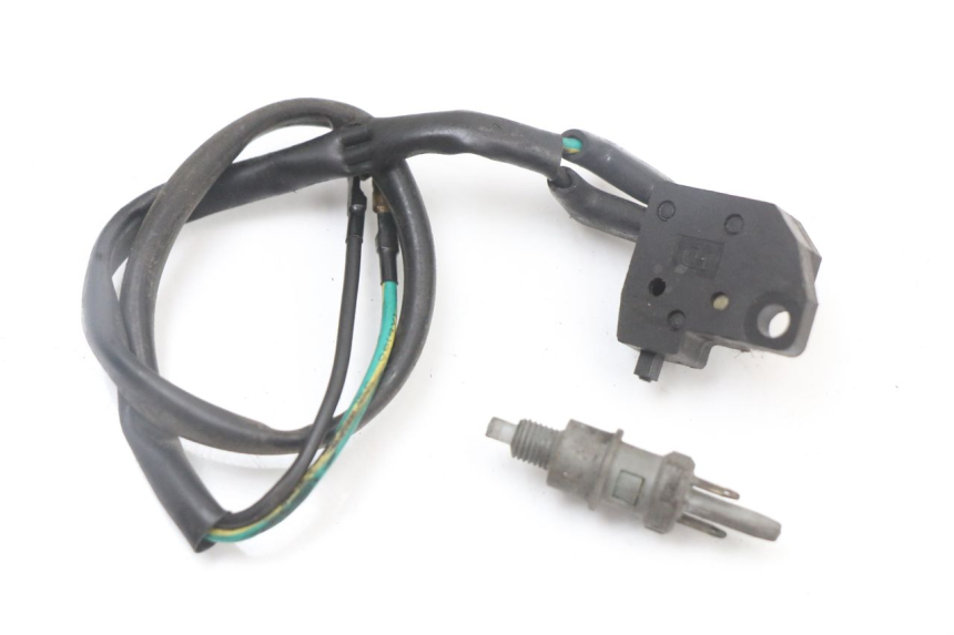 photo de STOPLICHTSCHAKELAAR PEUGEOT KISBEE 4T 50 (2018 - 2022) - Zoom op gebruiksstaat