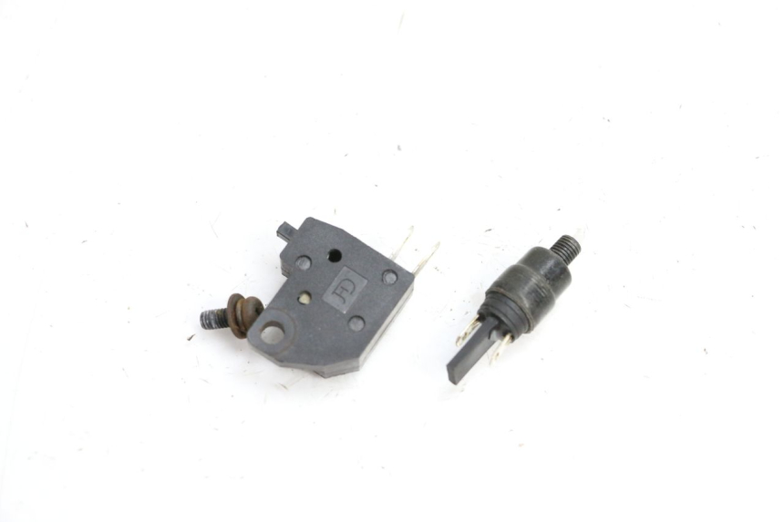photo de STOPLICHTSCHAKELAAR PEUGEOT KISBEE 4T 50 (2018 - 2022) - Hoofdaanzicht