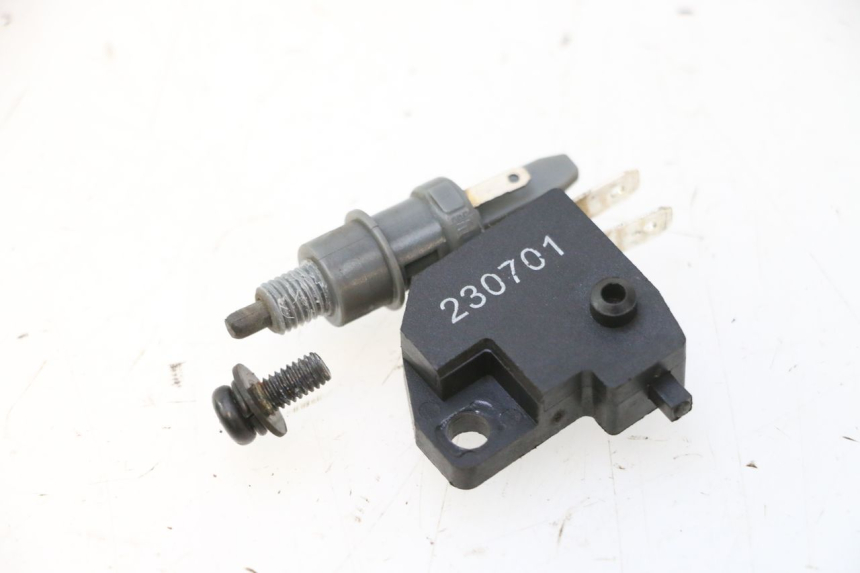 photo de STOPLICHTSCHAKELAAR PEUGEOT KISBEE 4T 50 (2023 - 2026) - Hoofdaanzicht