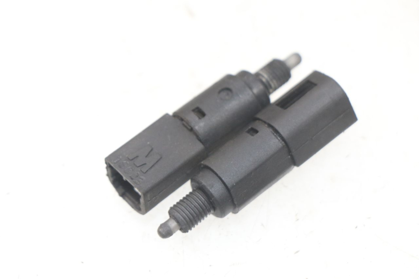 photo de STOPLICHTSCHAKELAAR PIAGGIO LIBERTY 4T 50 (2009 - 2015) - Hoofdaanzicht