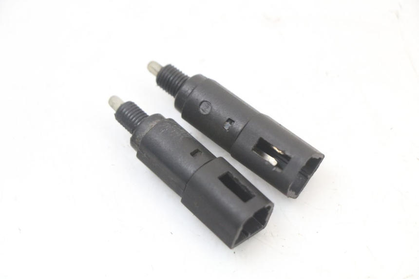 photo de STOPLICHTSCHAKELAAR PIAGGIO LIBERTY 4T 50 (2004 - 2008) - Andere kijkhoek