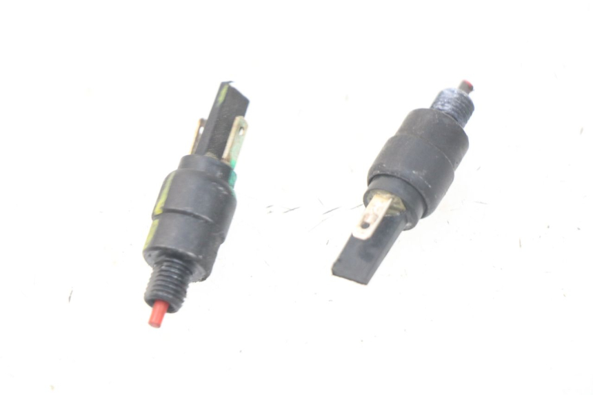 photo de STOPLICHTSCHAKELAAR PIAGGIO LIBERTY IGET 4T 50 (2015 - 2020) - Detail van het onderdeel