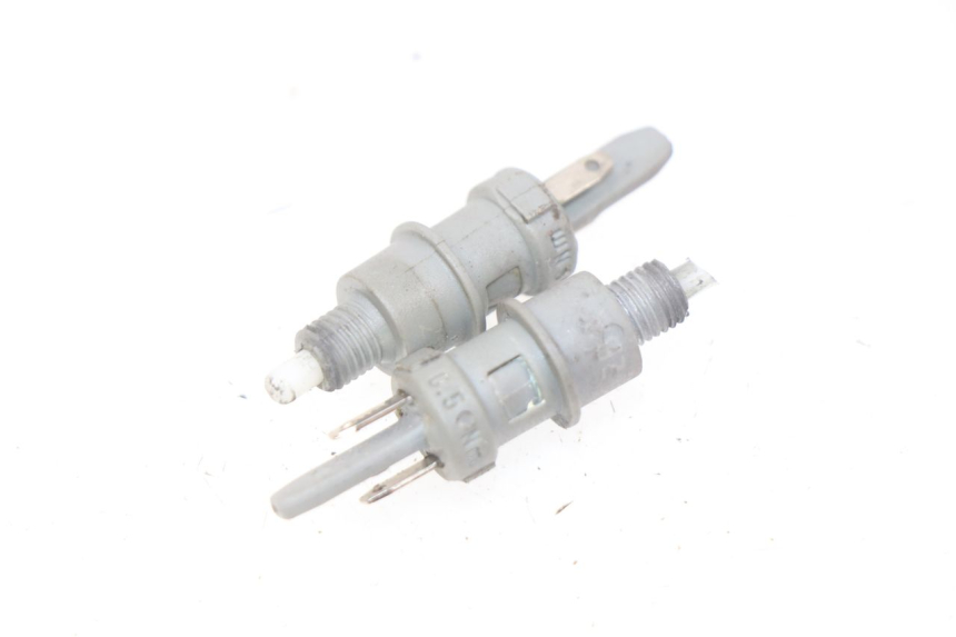 photo de STOPLICHTSCHAKELAAR PEUGEOT LUDIX 2 PRO 4T 50 (2008 - 2013) - Hoofdaanzicht