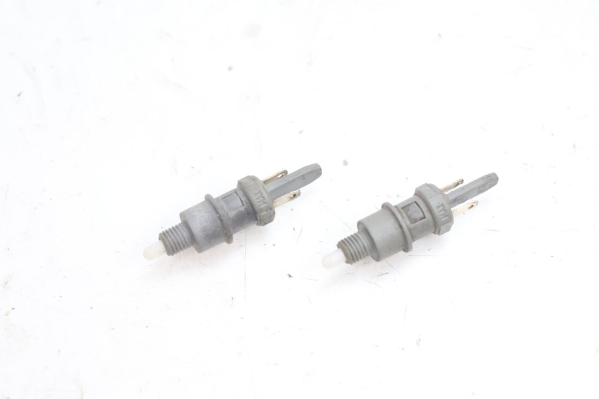 photo de STOPLICHTSCHAKELAAR PEUGEOT LUDIX ONE 50 (2004 - 2013) - Hoofdaanzicht