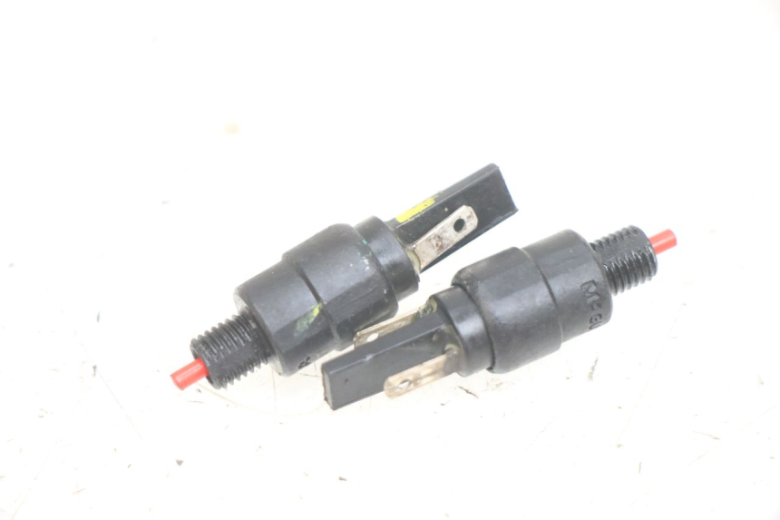 photo de STOPLICHTSCHAKELAAR PIAGGIO MEDLEY 125 (2016 - 2023) - Hoofdaanzicht