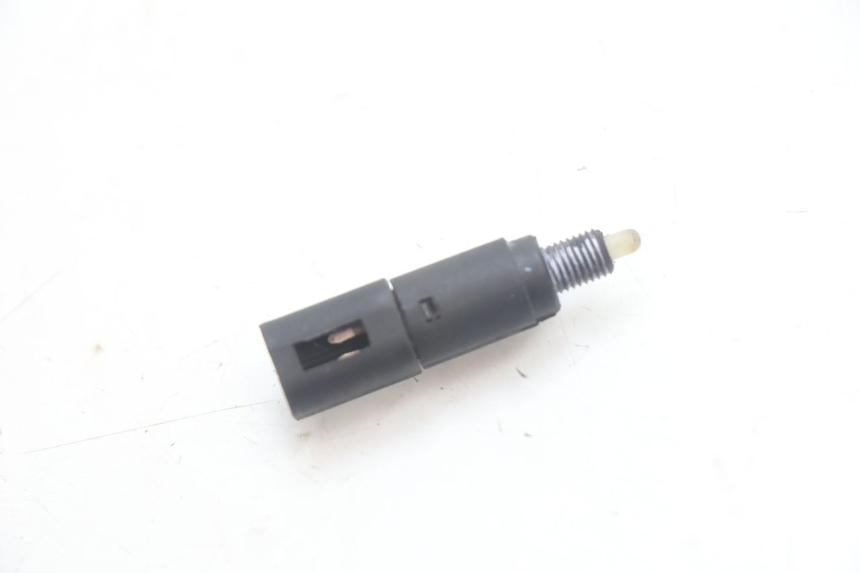 photo de STOPLICHTSCHAKELAAR PIAGGIO MP3 HPE 530 (2022 - 2026) - Detail van het onderdeel