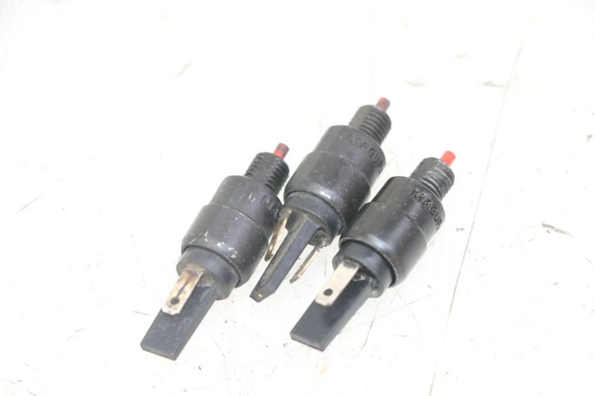 photo de STOPLICHTSCHAKELAAR PIAGGIO MP3 LT 300 (2010 - 2016) - Detail van het onderdeel
