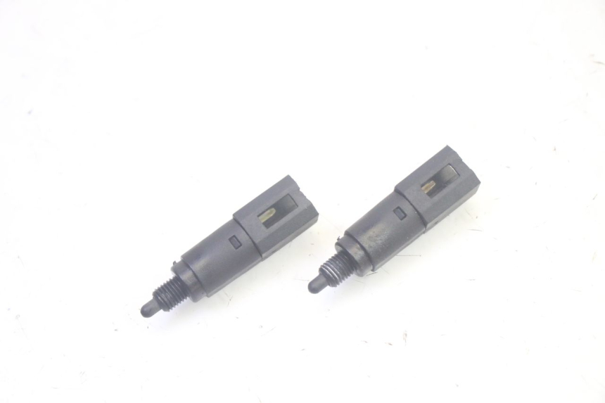 photo de STOPLICHTSCHAKELAAR PIAGGIO MP3 LT 400 (2007 - 2012) - Hoofdaanzicht